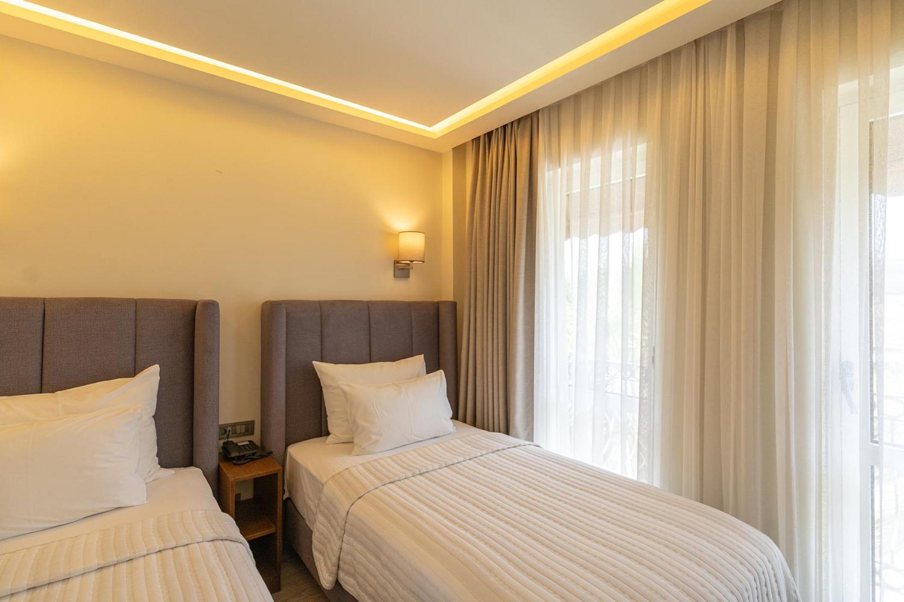 Casa Luna Hotel - Adult Only Алакати Екстериор снимка